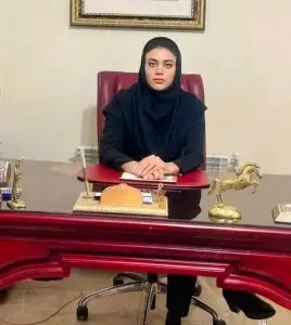 خانم زهرا السادات حسینی وکیل پایه یک دادگستری در شیراز