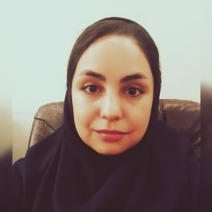مهناز جمشیدی یکی از وکلای لیست 10 تا از وکیل کرمانشاه