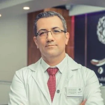 دکتر علیرضا طبیب خویی متخصص جراحی مغز و اعصاب